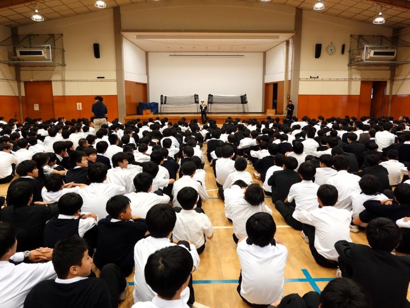避難場所：体育館